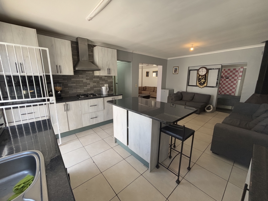 4 Bedroom Property for Sale in Colorado Park Western Cape